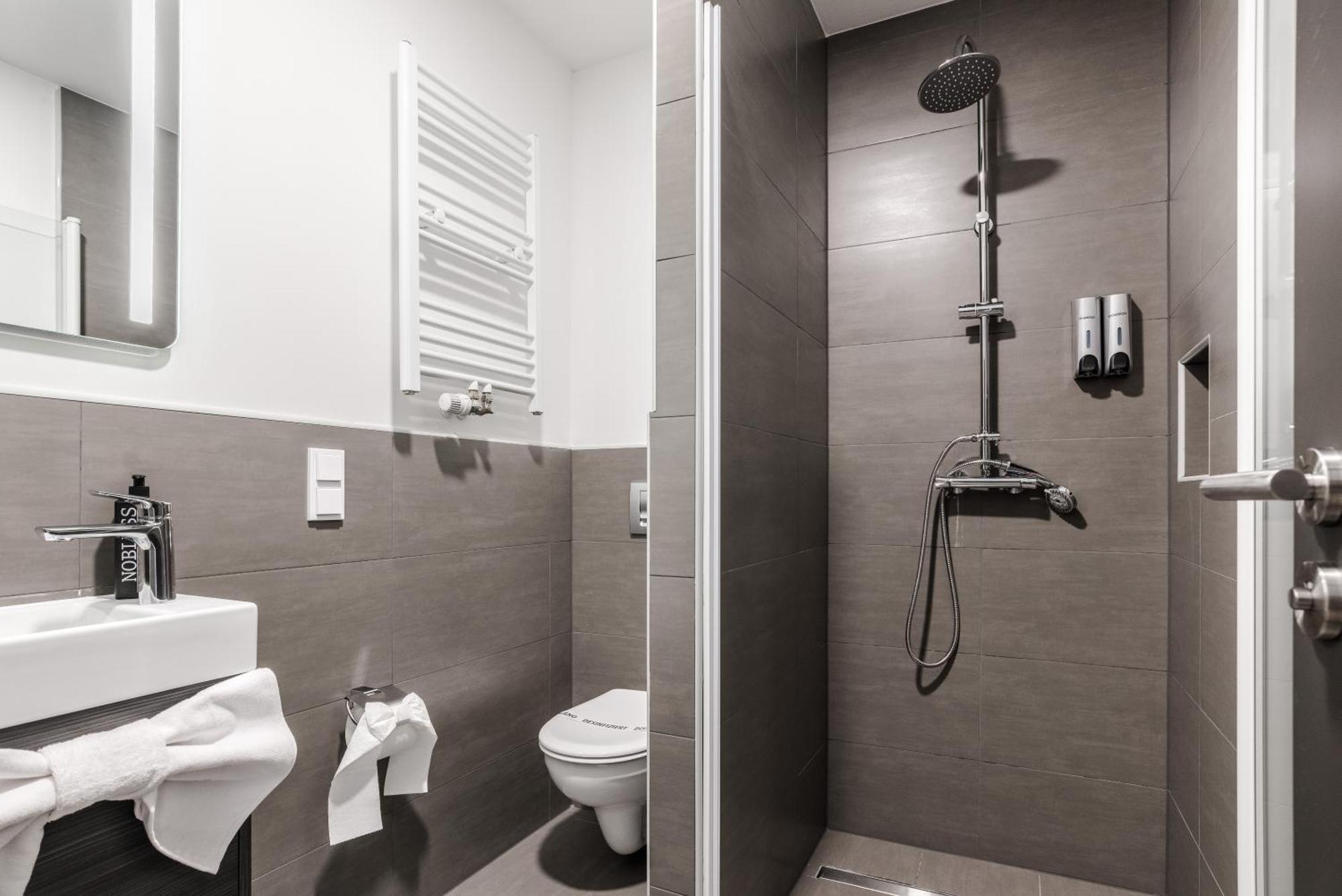Hotel Montenegro Вормс Екстер'єр фото