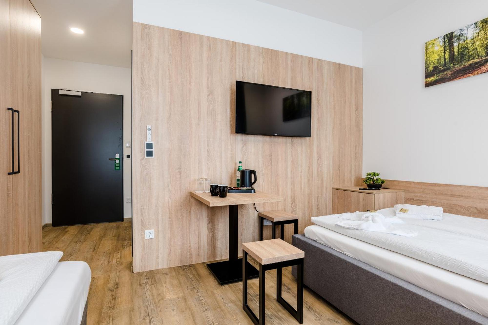 Hotel Montenegro Вормс Екстер'єр фото