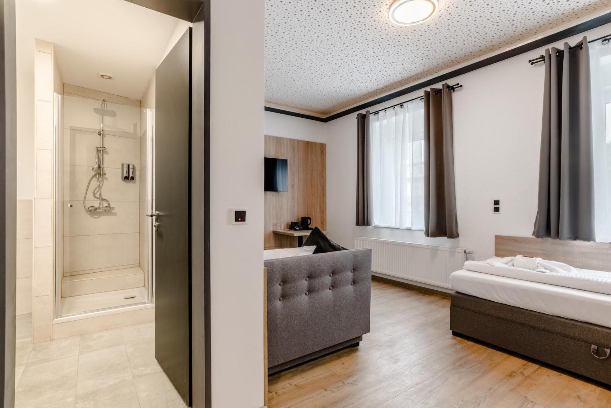 Hotel Montenegro Вормс Екстер'єр фото